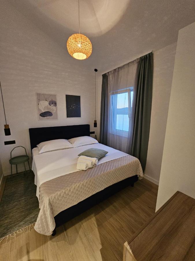 Lux * Rogoznica (Sibenik-Knin)